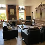 度假居 In Near Hambroek *