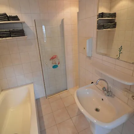 In Near Hambroek * Haarlo