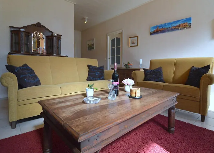 بيت للعطل In Near Hambroek Haarlo