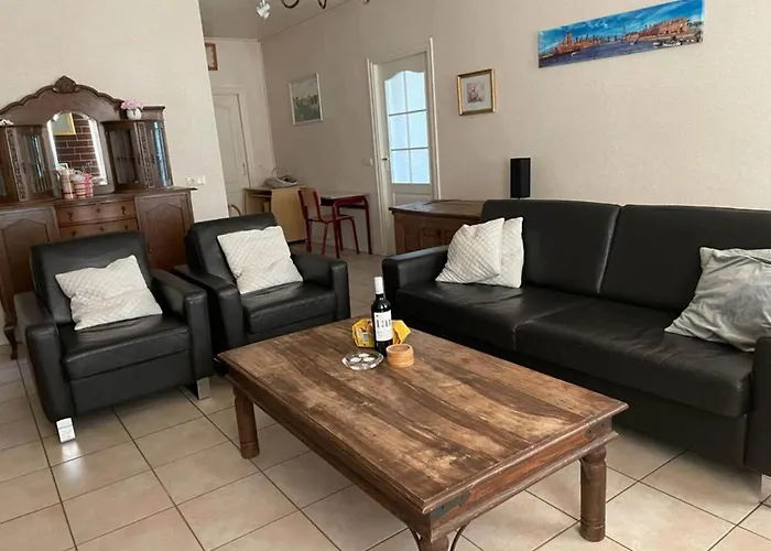 بيت للعطل In Near Hambroek Haarlo